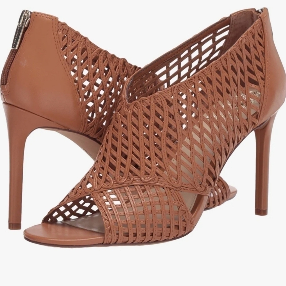 Vince Camuto Armenta Sandal NWOT